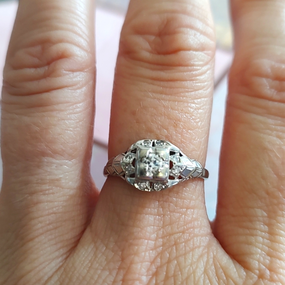 18k solid white gold diamond vintage ring